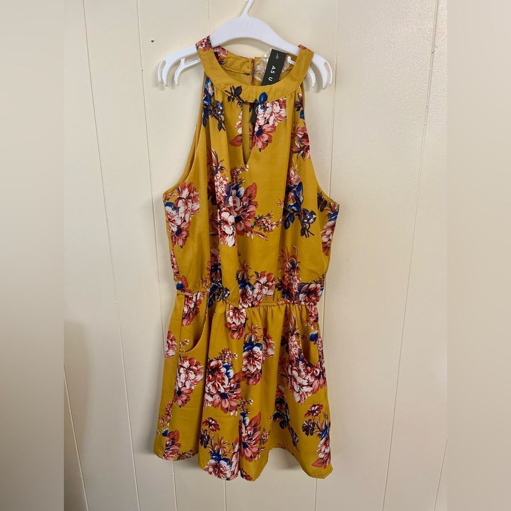 NWT Yellow Tropical Floral Leaf Print Short Romper Sz XS